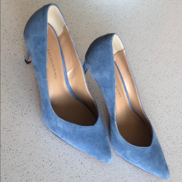 Banana Republic Shoes - Banana Republic Suede Pumps